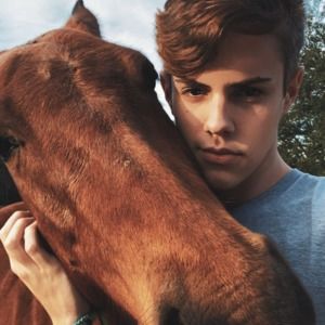 Meet your Posher, Tanner